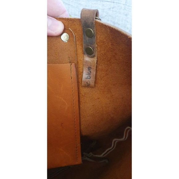 In Blue Brown Rustic Leather Tote Bag - Picture 5 of 11